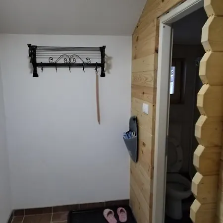 Milica 2 Mezdrejska 87 A * Crni Vrh