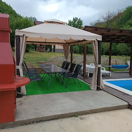 Milica 2 Mezdrejska 87 A Crni Vrh